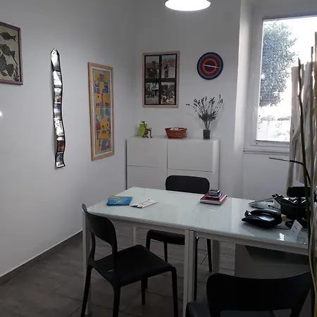 Le Farfalle بيت ضيافة لا سبيتسْيا