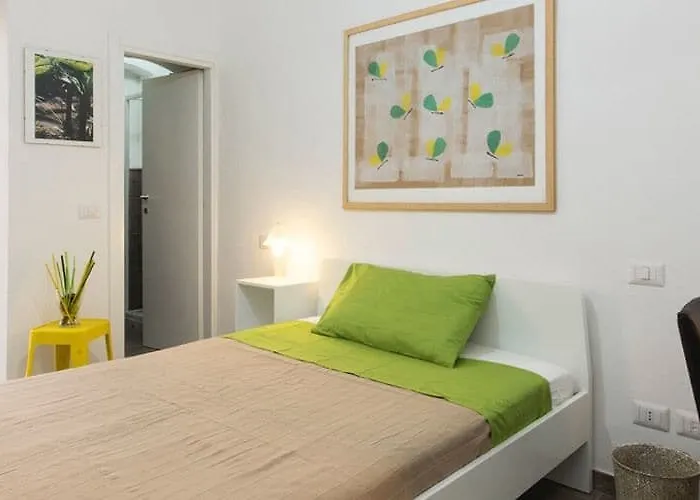 Le Farfalle Πανσιόν 3*